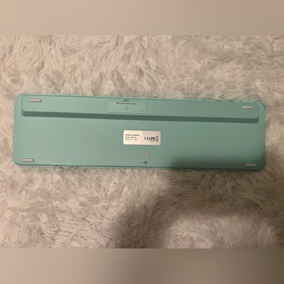 Wireless Keyboard - Picture 2 of 2